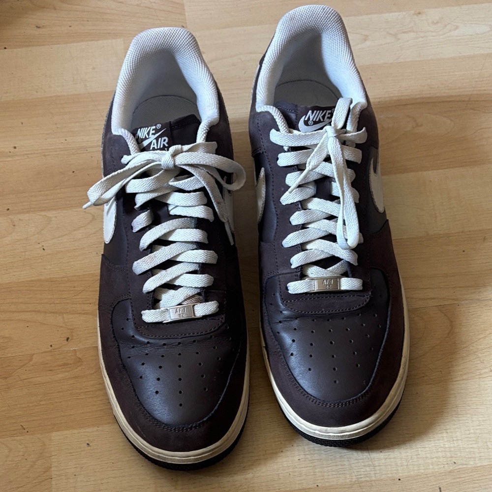 Nike Men’s Low-Top Sneakers in Dark Brown and White